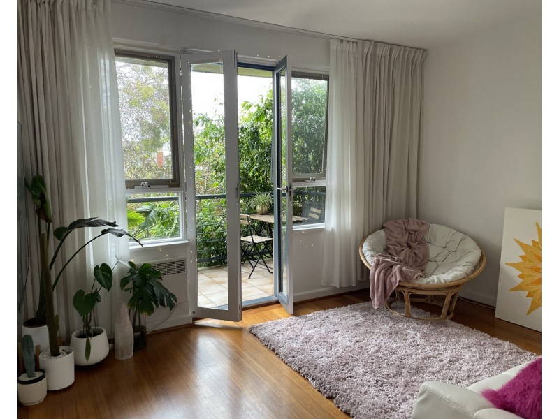 4/2 Robe Street, St Kilda VIC 3182