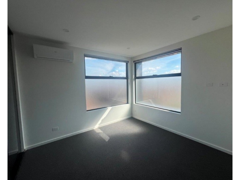 3/57 Station Road, Oak Park VIC 3046