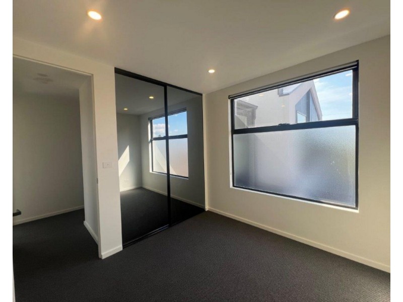 3/57 Station Road, Oak Park VIC 3046