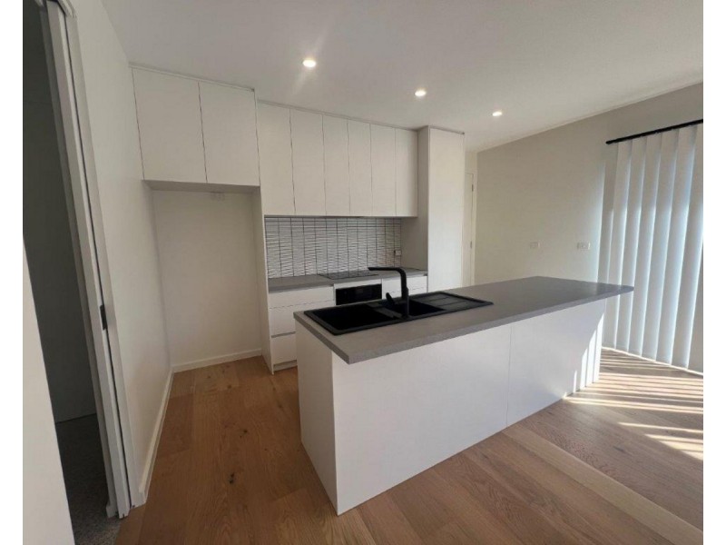 1/57 Station Road, Oak Park VIC 3046