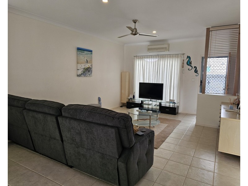 2/54 Johnson Street, Bargara QLD 4670