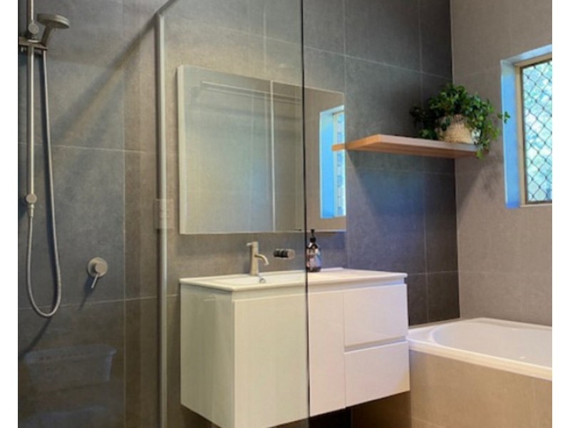 4 Centenary Drive, Maleny QLD 4552