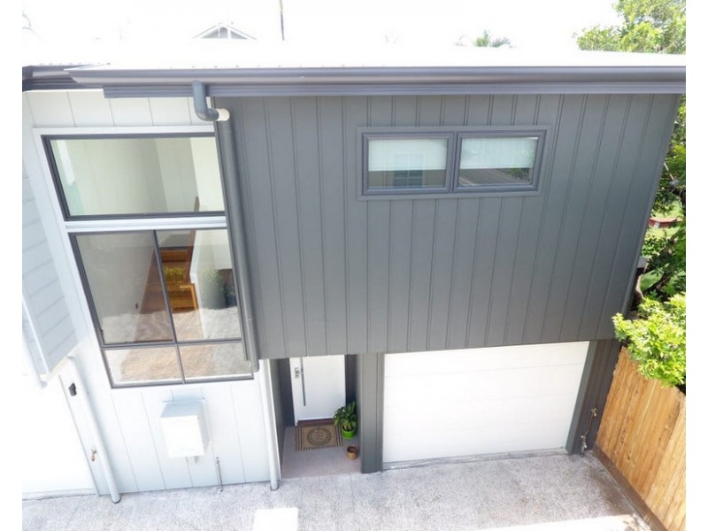 25A Tenth Avenue, Coorparoo QLD 4151