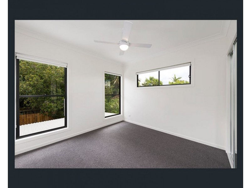 25A Tenth Avenue, Coorparoo QLD 4151