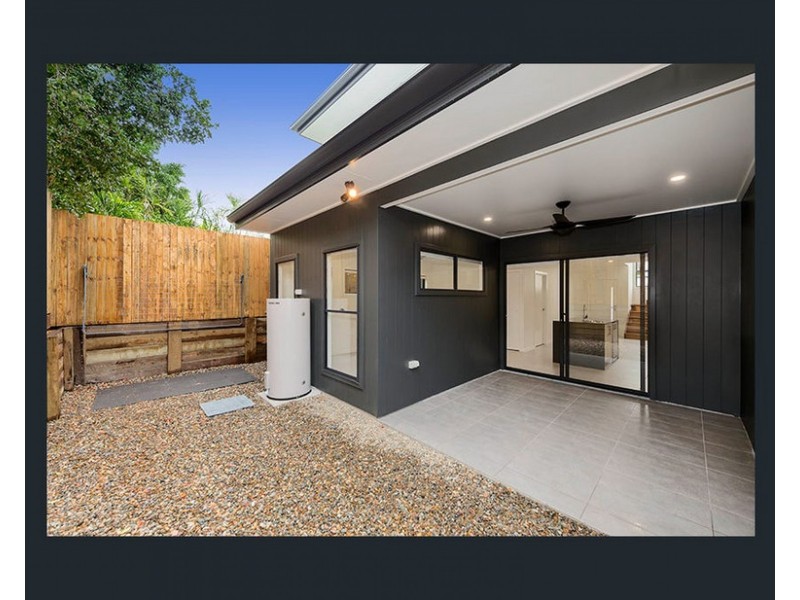 25A Tenth Avenue, Coorparoo QLD 4151