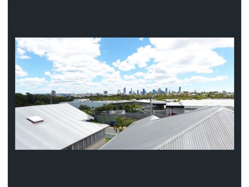 25A Tenth Avenue, Coorparoo QLD 4151