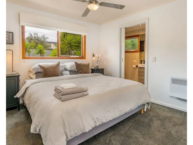 2 Galleon Crescent, Sunset Strip VIC 3922