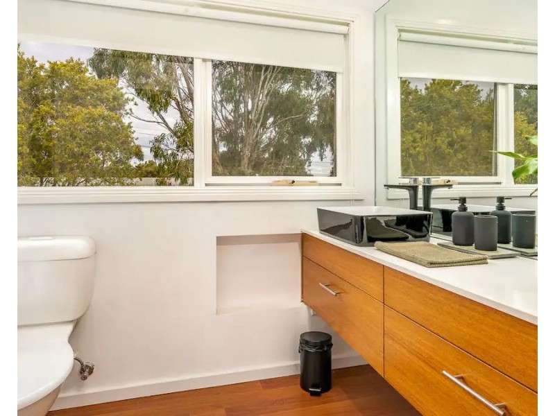 2 Galleon Crescent, Sunset Strip VIC 3922