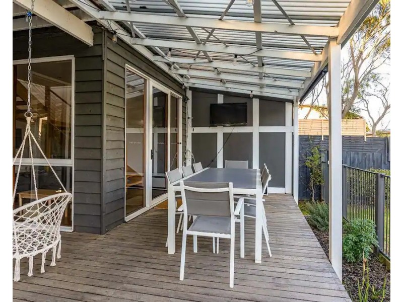 2 Galleon Crescent, Sunset Strip VIC 3922