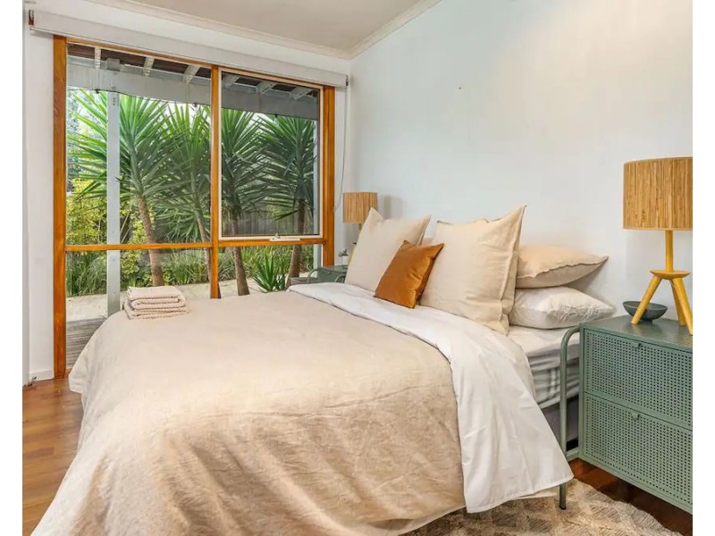 2 Galleon Crescent, Sunset Strip VIC 3922