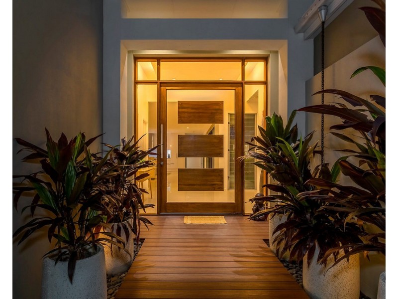 8 Kingtide Lane, Coomera Waters QLD 4209