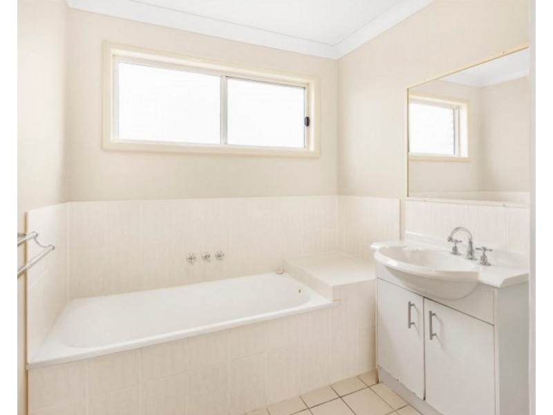 14 Seafoam Close, Varsity Lakes QLD 4227