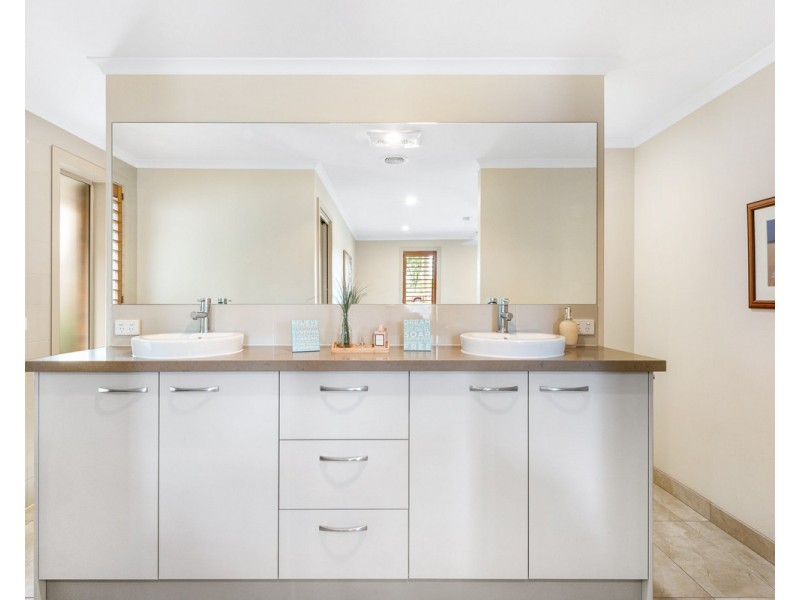 53 Grantham Drive, Highton VIC 3216