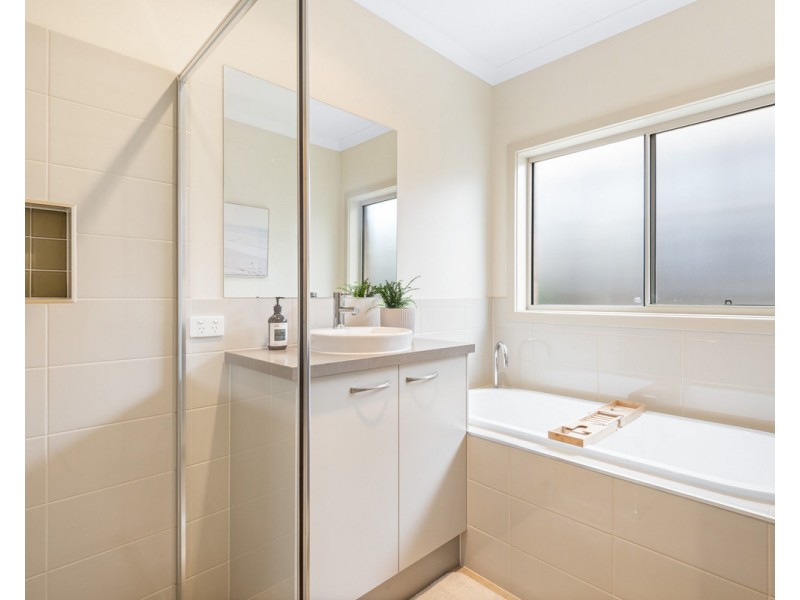 53 Grantham Drive, Highton VIC 3216