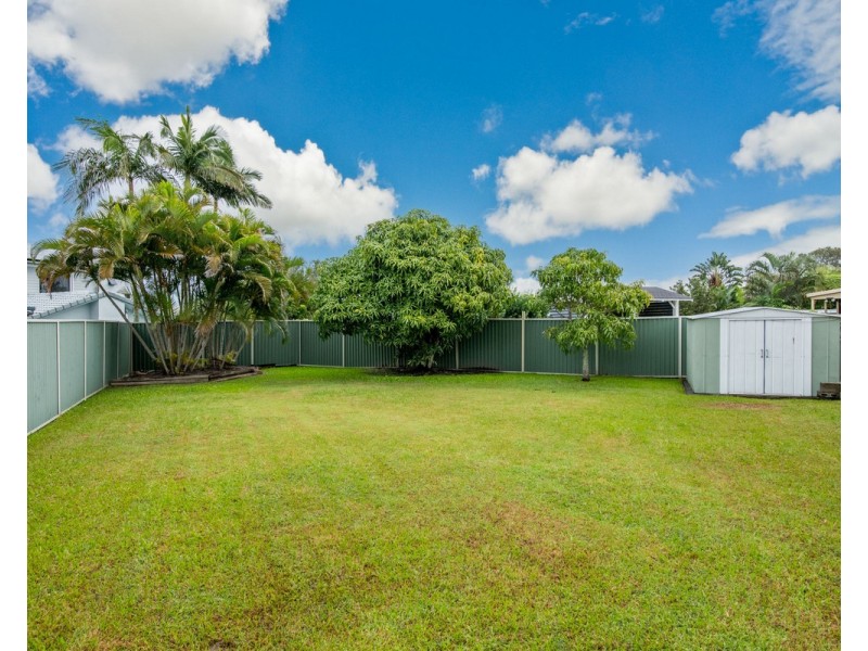 16 Ridgewood Court, Burleigh Waters QLD 4220