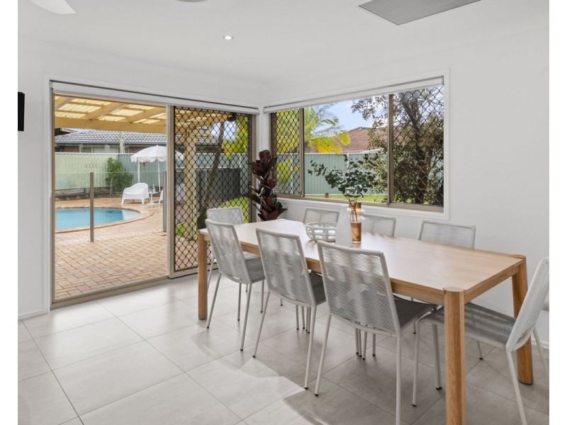 16 Ridgewood Court, Burleigh Waters QLD 4220