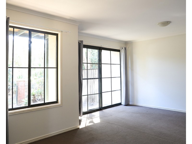 25/18 Tallebudgera Creek Road, Burleigh Heads QLD 4220