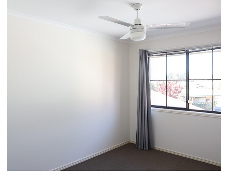 25/18 Tallebudgera Creek Road, Burleigh Heads QLD 4220