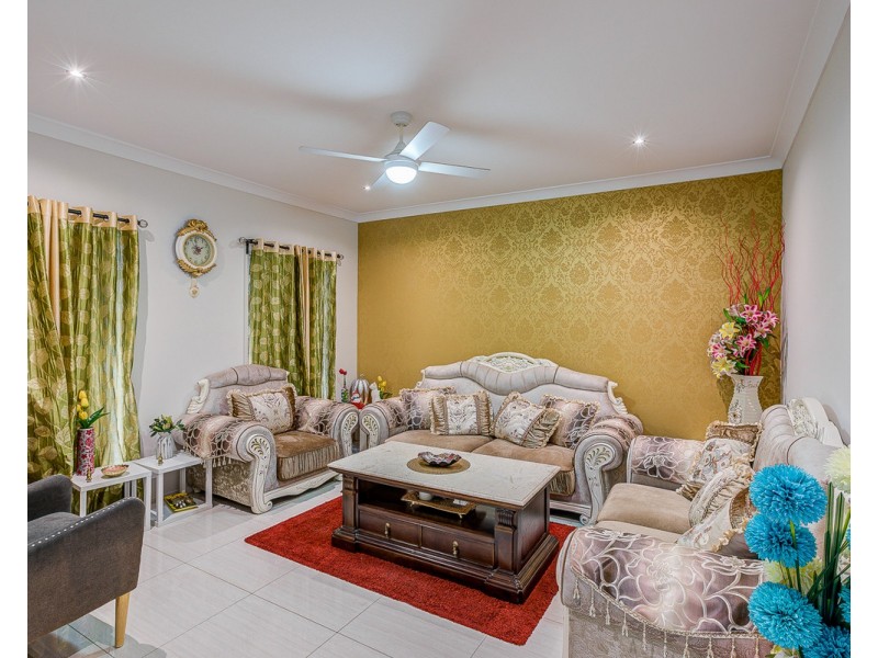62 Marcus Drive, Regents Park QLD 4118