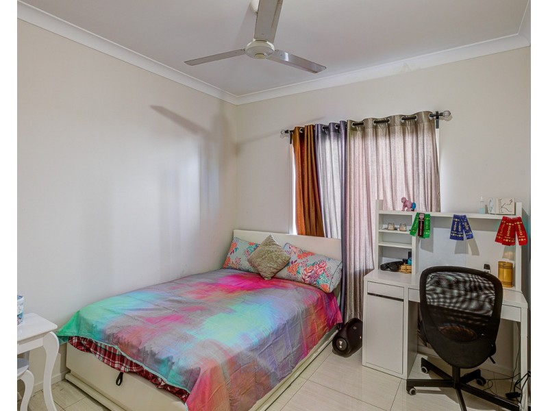 62 Marcus Drive, Regents Park QLD 4118