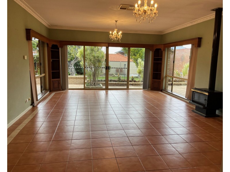 14 Delphine Avenue, Dianella WA 6059