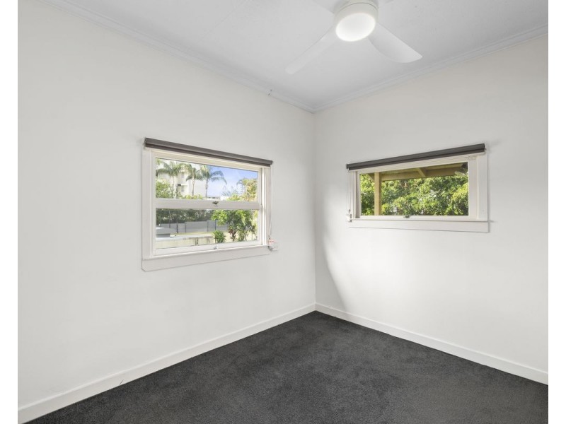 1/1989 Gold Coast Highway, Miami QLD 4220