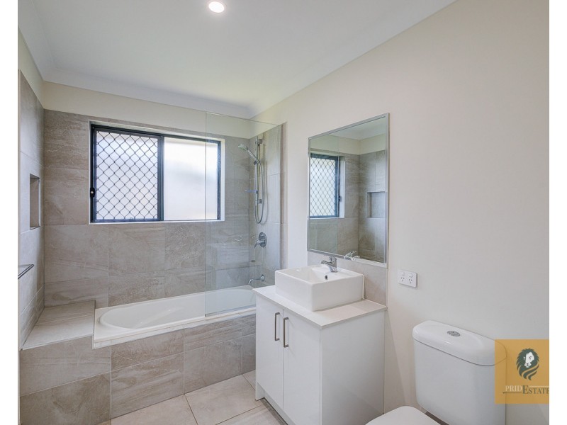 24 Dalma Street, Ormeau Hills QLD 4208