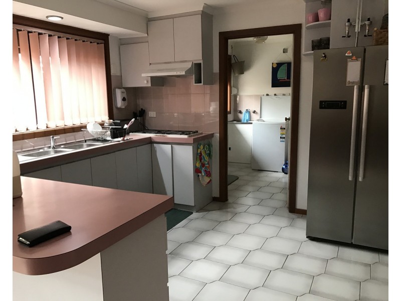 20 Thompson Court, Altona Meadows VIC 3028