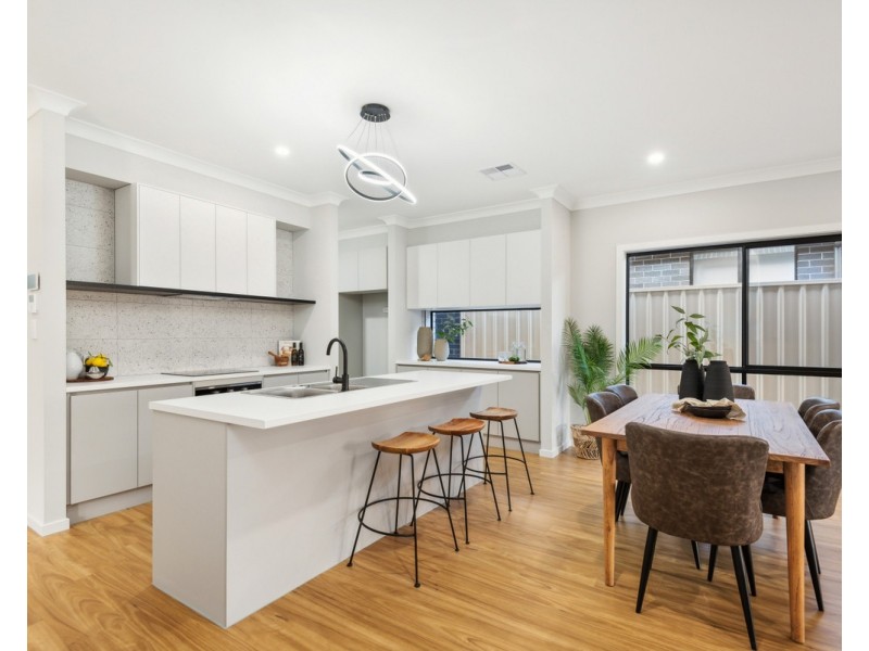 8 Scarlet Avenue, Munno Para SA 5115