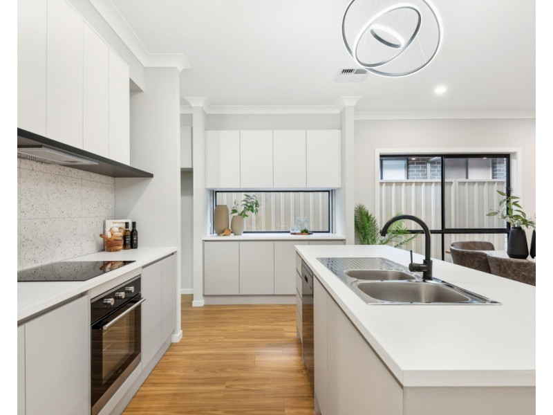 8 Scarlet Avenue, Munno Para SA 5115