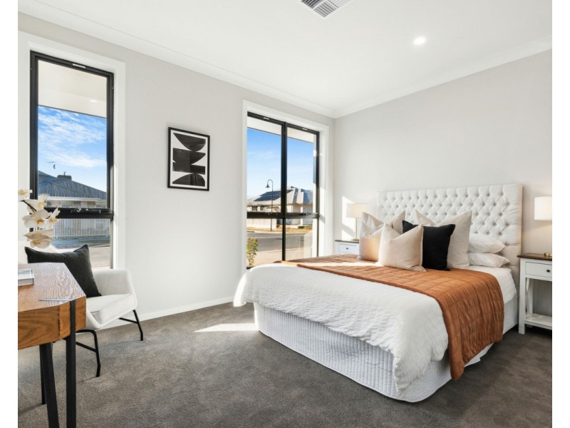 8 Scarlet Avenue, Munno Para SA 5115