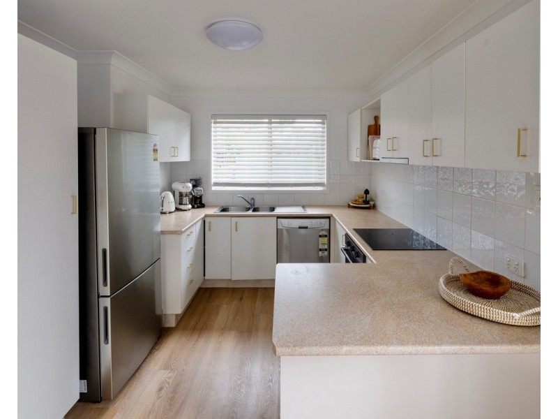 272 Oxley Drive, Coombabah QLD 4216