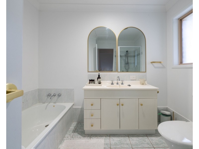 272 Oxley Drive, Coombabah QLD 4216