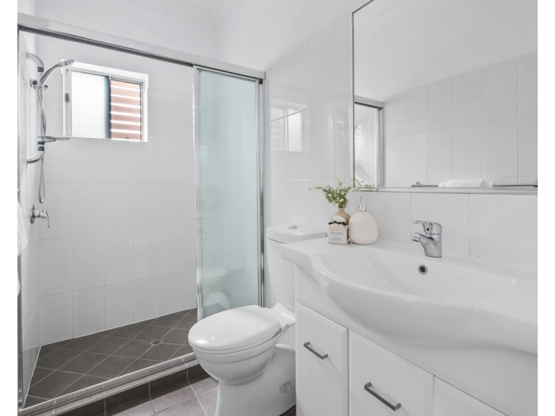 3/298 cavendish Road, Coorparoo QLD 4151