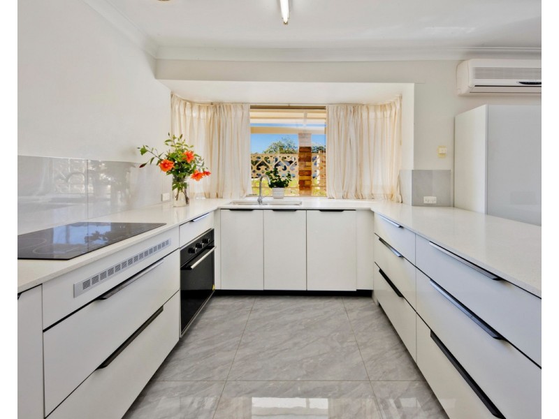 1/71 Colin Road, Scarborough WA 6019