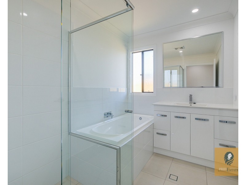 16 Alexander Place, Gleneagle QLD 4285