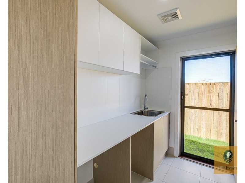 16 Alexander Place, Gleneagle QLD 4285