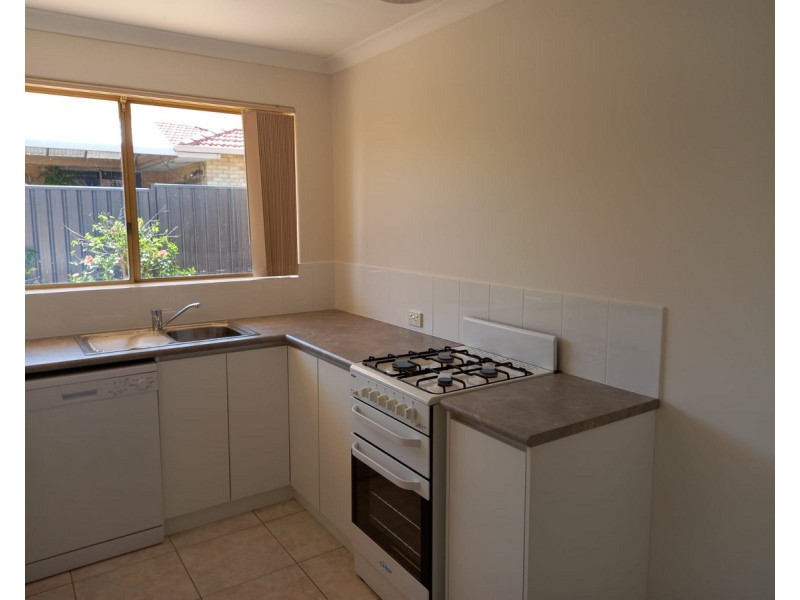 27 Acheson Crescent, Woodvale WA 6026