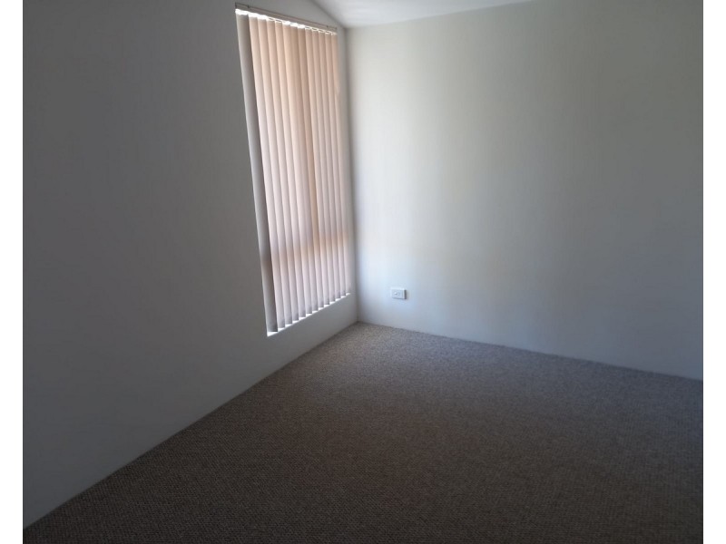 27 Acheson Crescent, Woodvale WA 6026