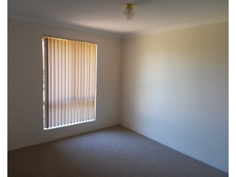 27 Acheson Crescent, Woodvale WA 6026