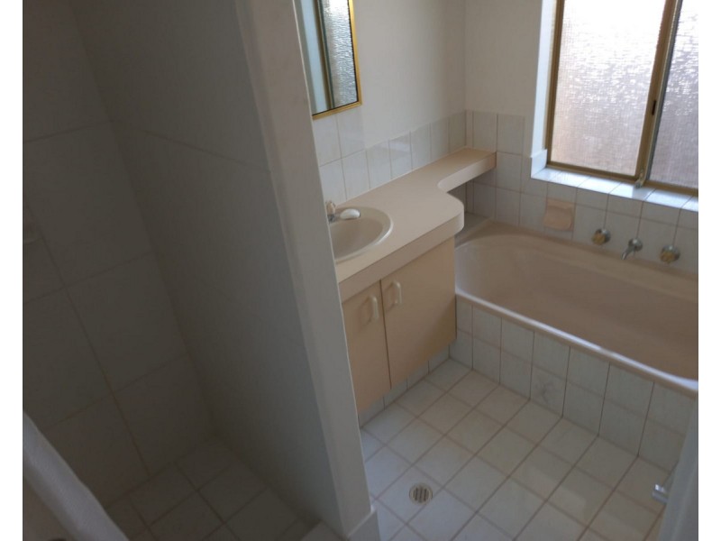 27 Acheson Crescent, Woodvale WA 6026