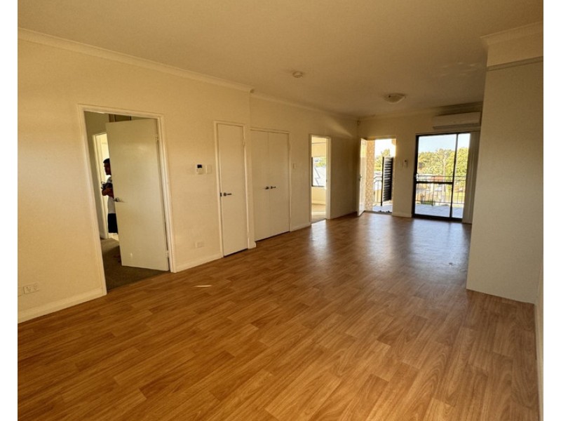 10/86 Moreing Street, Redcliffe WA 6104