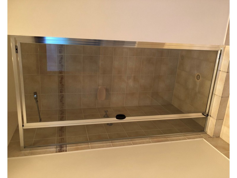 11 Desert Falls Crescent, Parkwood QLD 4214