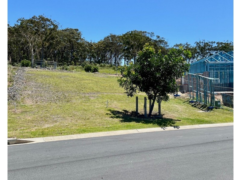 13 Koondooloo Crescent, South West Rocks NSW 2431