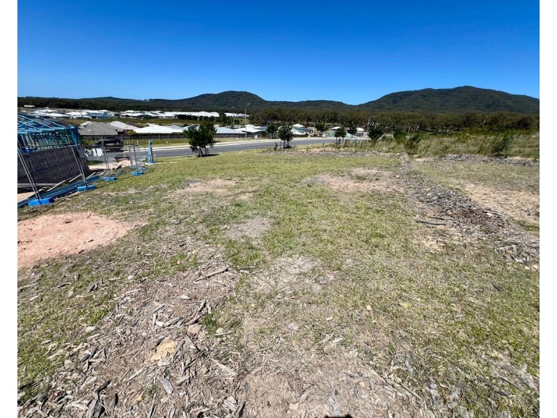 13 Koondooloo Crescent, South West Rocks NSW 2431