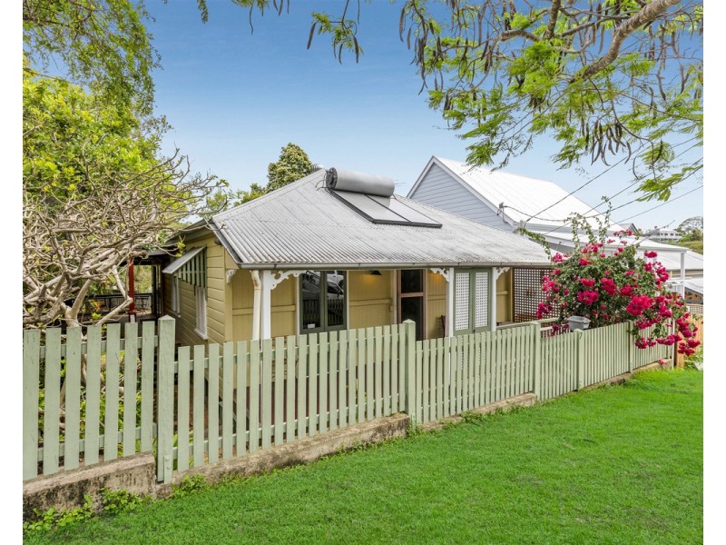 7 Broadway Street, Red Hill QLD 4059