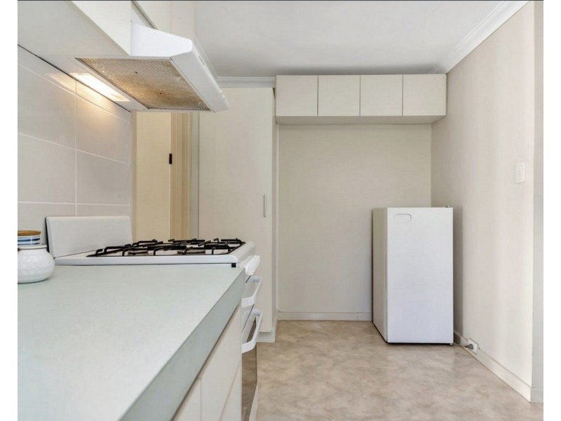 10 Lanyon Street, Mandurah WA 6210