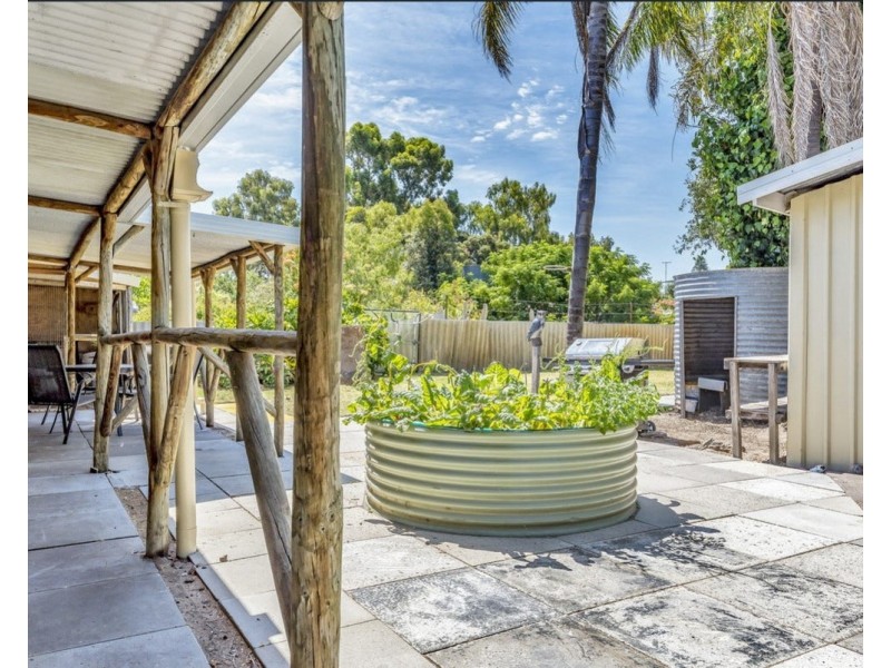 10 Lanyon Street, Mandurah WA 6210