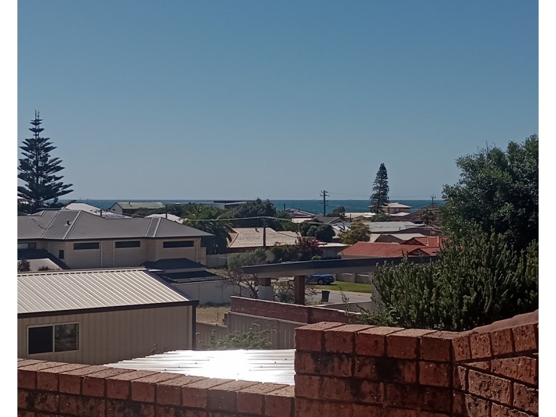 84 Ronsard Dve Street, San Remo WA 6210