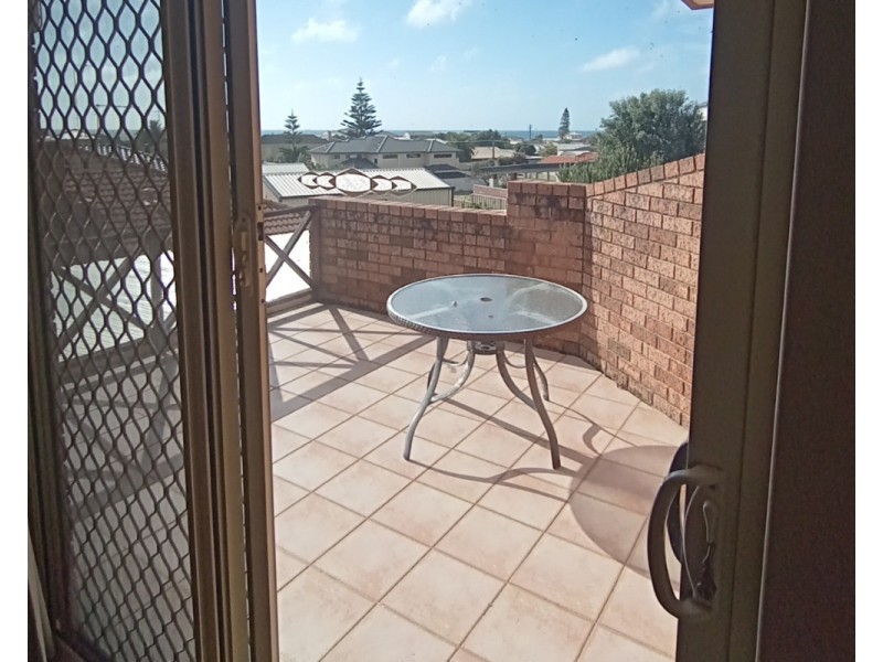 84 Ronsard Dve Street, San Remo WA 6210